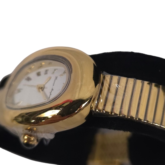 Heaven Mayhem Womens Amara Gold Watch main image 4